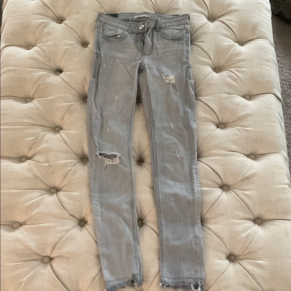 Zara Women's Gray Ripped Skinny Jeans